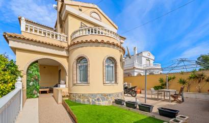 Sale - Villa - Orihuela Costa - Castillo de Don Juan