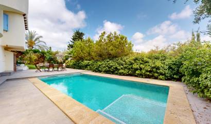 Sale - Villa - Orihuela Costa - La Zenia