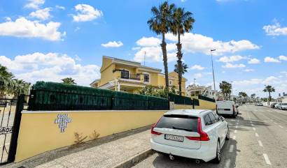 Sale - Villa - Orihuela Costa - Los Dolses