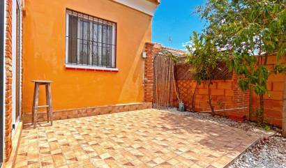 Sale - Villa - Orihuela Costa - Playa Flamenca