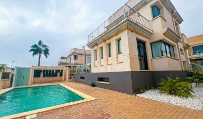 Sale - Villa - Orihuela Costa