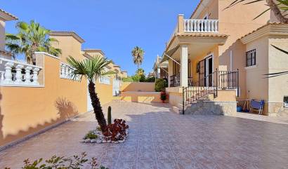 Sale - Villa - Orihuela - Orihuela Costa