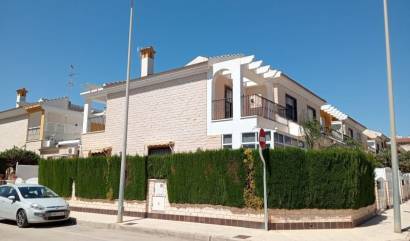 Sale - Villa - Pilar de la Horadada