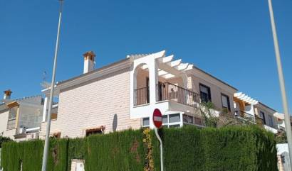 Sale - Villa - Pilar de la Horadada