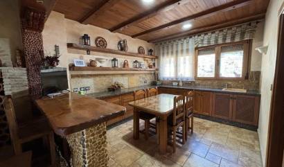 Sale - Villa - Redován