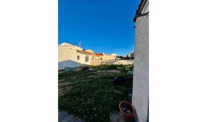 Sale - Villa - Torrevieja - Aguas Nuevas