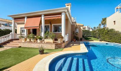 Sale - Villa - Torrevieja - La Mata