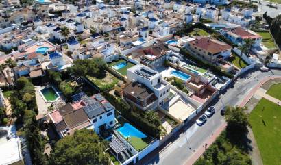 Sale - Villa - Torrevieja - Los balcones
