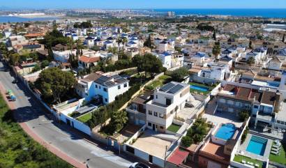 Sale - Villa - Torrevieja - Los balcones