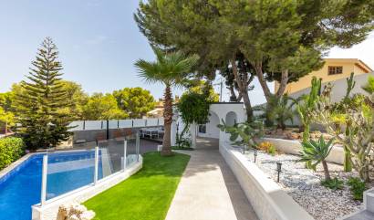 Sale - Villa - Torrevieja - Los Balcones