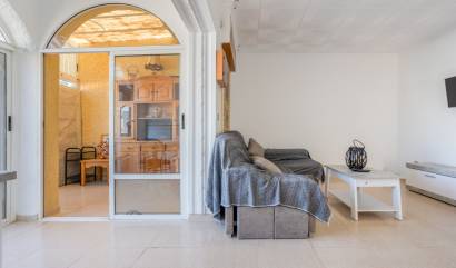 Sale - Villa - Torrevieja - Urbanización San Luis