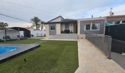 Sale - Villa - Torrevieja