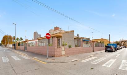 Sale - Villa - Torrevieja