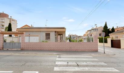 Sale - Villa - Torrevieja