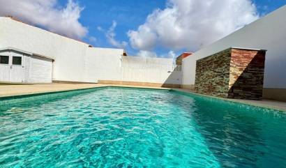 Sale - Villa - Torrevieja