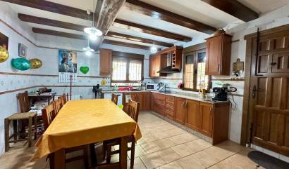 Sale - Villa - Yecla