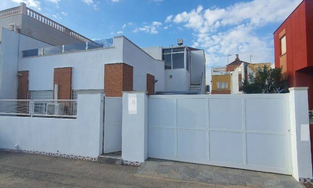 Semi Detached - Revente - Los Altos - Los Altos