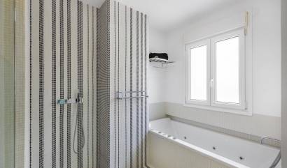 Venta - Apartment - Torrevieja - Paseo maritimo