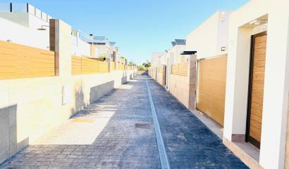 Venta - Semi Detached - Los Montesinos - La Herada