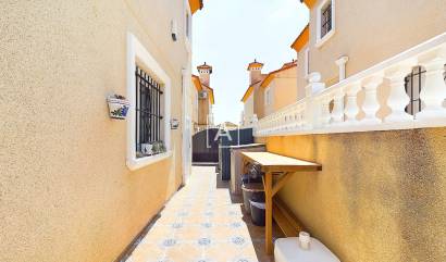 Venta - Semi Detached - Pinar de Campoverde