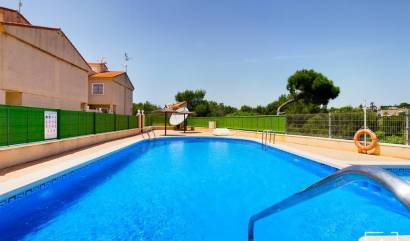 Venta - Semi Detached - Pinar de Campoverde