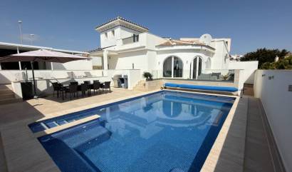 Venta - Villa - Ciudad Quesada - Central Quesada