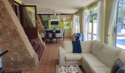 Venta - Villa - Gea y Truyols