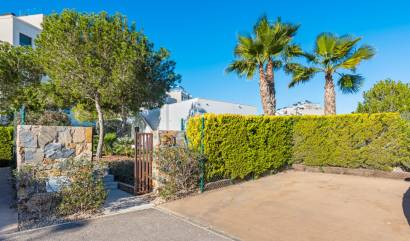 Venta - Villa - Las Colinas Golf Resort - Las Colinas golf