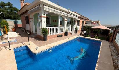 Venta - Villa - Los Montesinos - La Herrada