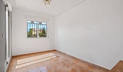 Venta - Villa - Orihuela Costa - Castillo de Don Juan