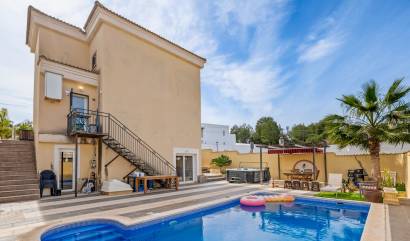 Venta - Villa - Orihuela Costa - Castillo de Don Juan