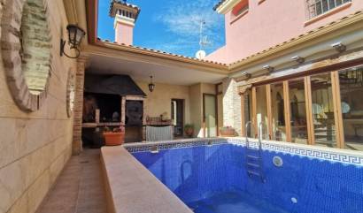 Venta - Villa - Orihuela
