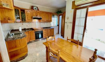 Venta - Villa - Orihuela