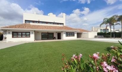 Venta - Villa - Peraleja Golf Resort