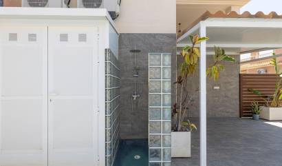 Venta - Villa - Torrevieja - Aguas Nuevas