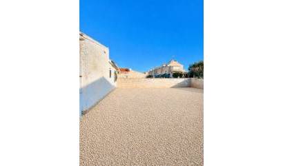 Venta - Villa - Torrevieja - Aguas Nuevas