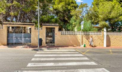 Venta - Villa - Torrevieja - Los Balcones