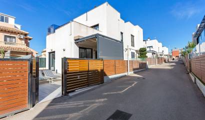 Venta - Villa - Torrevieja - Sector 25