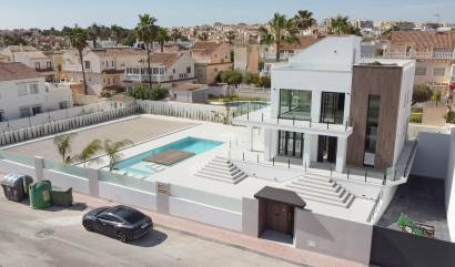 Venta - Villa - Torrevieja