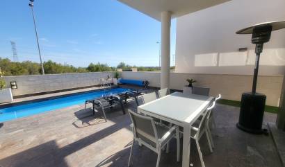 Venta - Villa - Villamartin - Villamartín