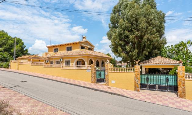 Villa - Bestaande woningen - Jacarilla - Jacarilla