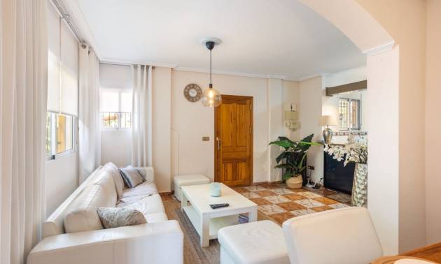 Villa - Bestaande woningen - Orihuela Costa - La Regia