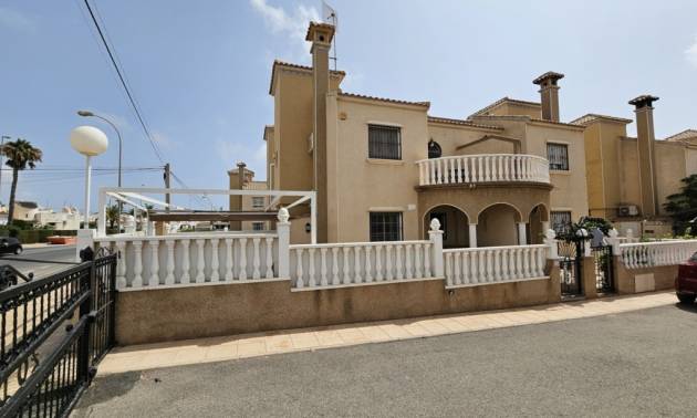 Villa - Bestaande woningen - Orihuela Costa - Orihuela Costa