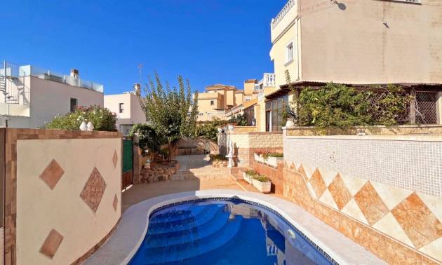 Villa - Bestaande woningen - Orihuela Costa - Villamartín