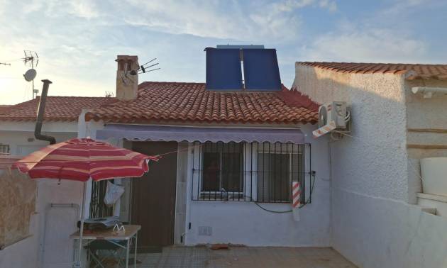 Villa - Bestaande woningen - Torrevieja - Torrevieja