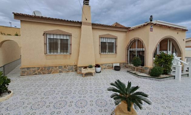 Villa - Bestaande woningen - Torrevieja - Torrevieja