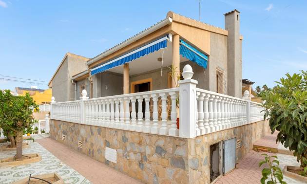 Villa - Bestaande woningen - Torrevieja - Torrevieja