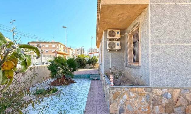 Villa - Bestaande woningen - Torrevieja - Torrevieja