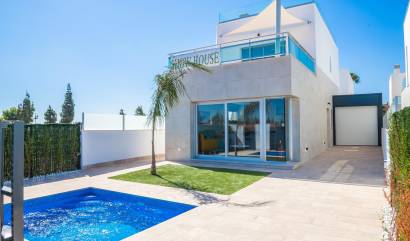 Villa - Nueva construcción  - Los Alcázares - APRD-61119
