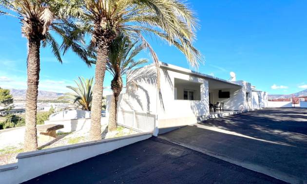 Villa - Sale - Elda - Elda